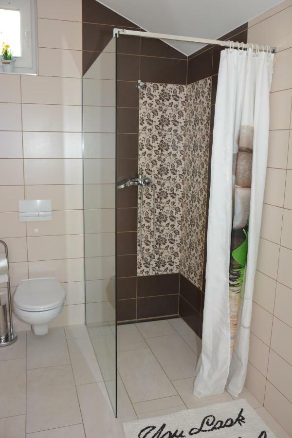Tri Srice Apartment Сен Екстериор снимка