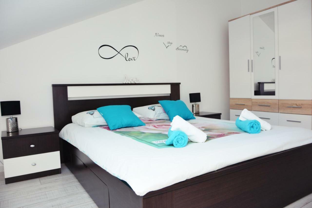 Tri Srice Apartment Сен Екстериор снимка